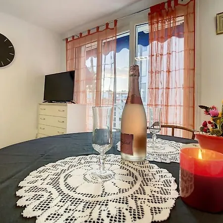 2 Minutes A La Apartmán